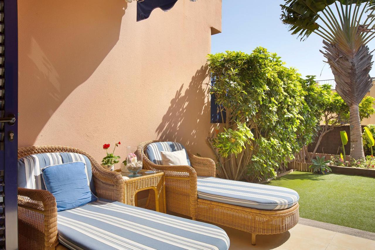 Free Airport Shuttle And Parking Villa San Bartolome de Tirajana  Exterior photo
