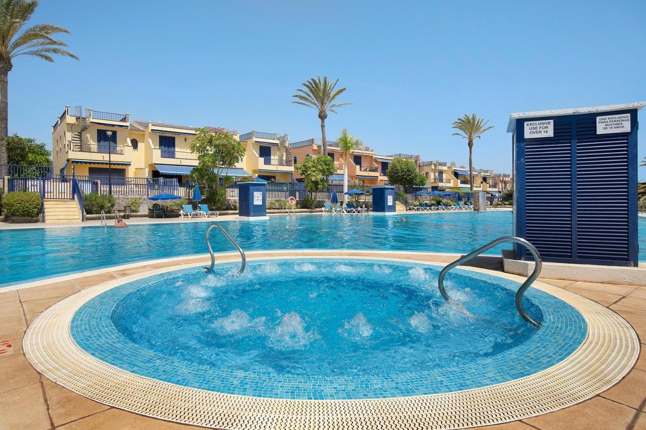 Free Airport Shuttle And Parking Villa San Bartolome de Tirajana  Exterior photo