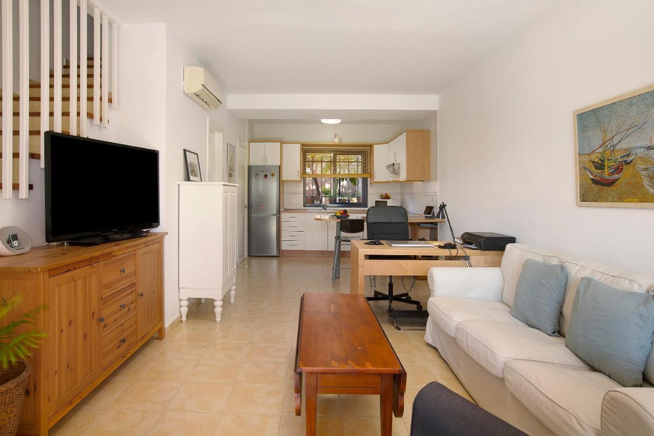 Free Airport Shuttle And Parking Villa San Bartolome de Tirajana  Exterior photo