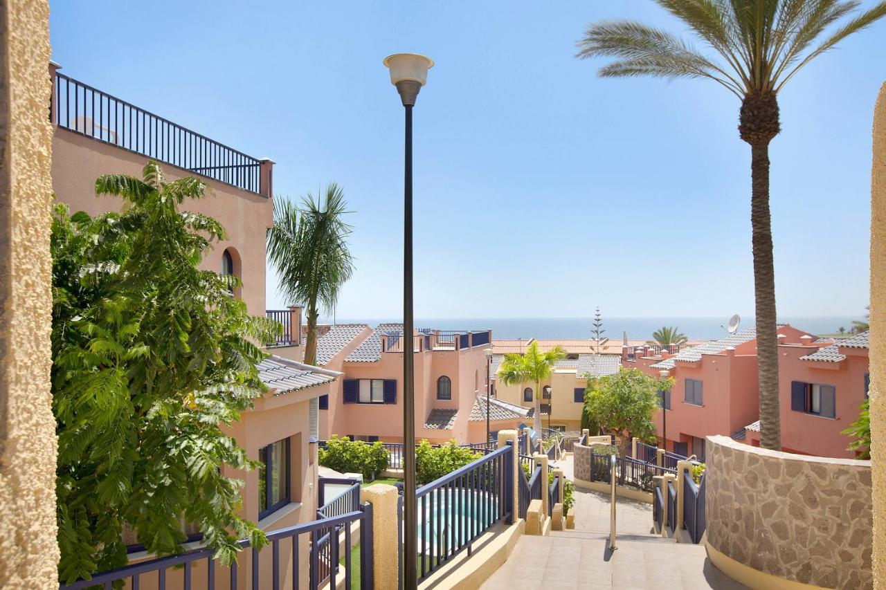 Free Airport Shuttle And Parking Villa San Bartolome de Tirajana  Exterior photo
