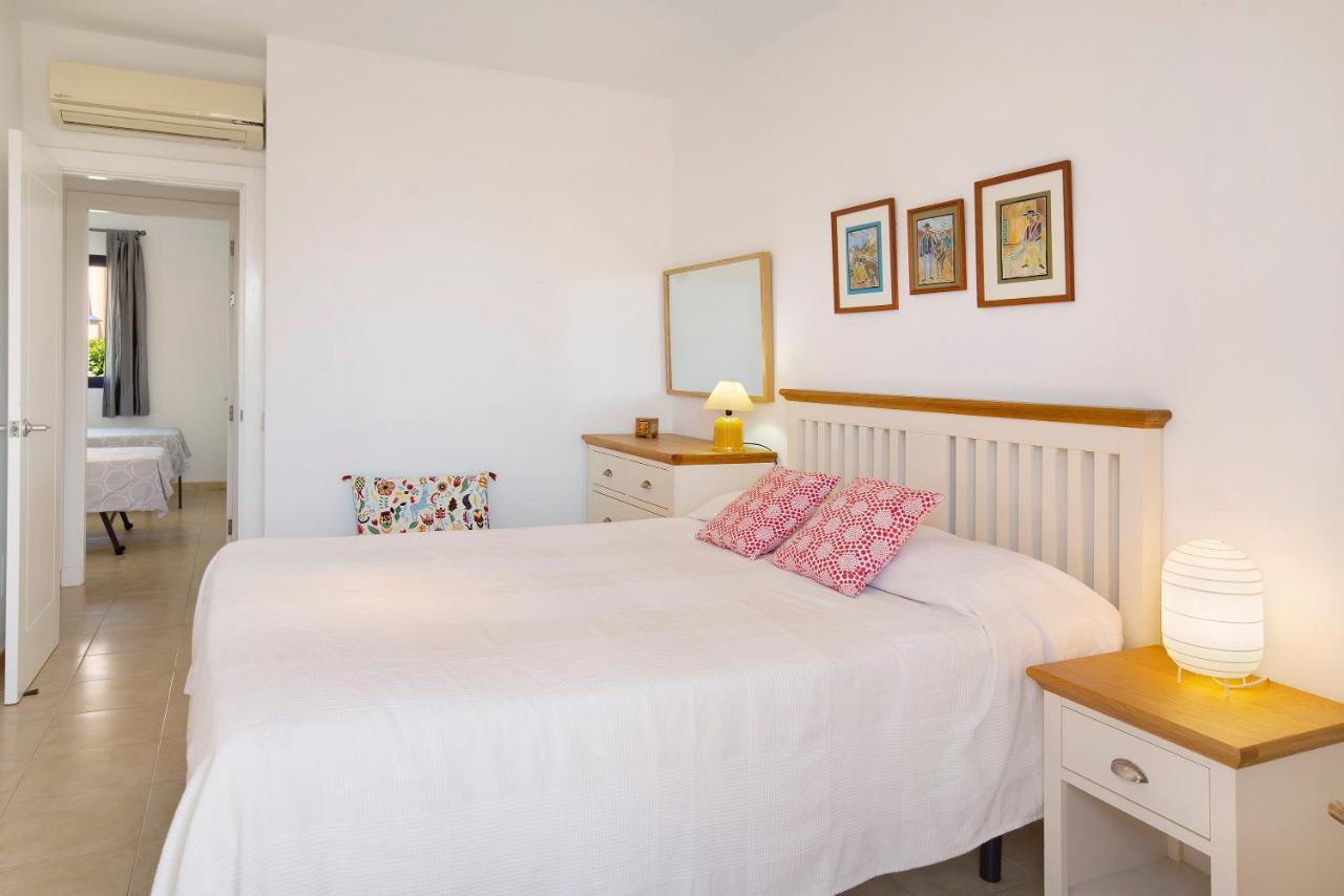 Free Airport Shuttle And Parking Villa San Bartolome de Tirajana  Exterior photo