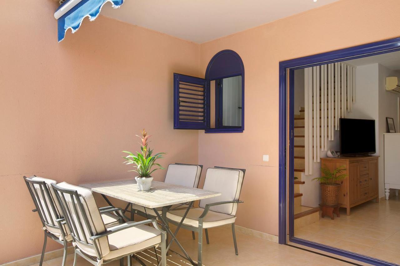 Free Airport Shuttle And Parking Villa San Bartolome de Tirajana  Exterior photo