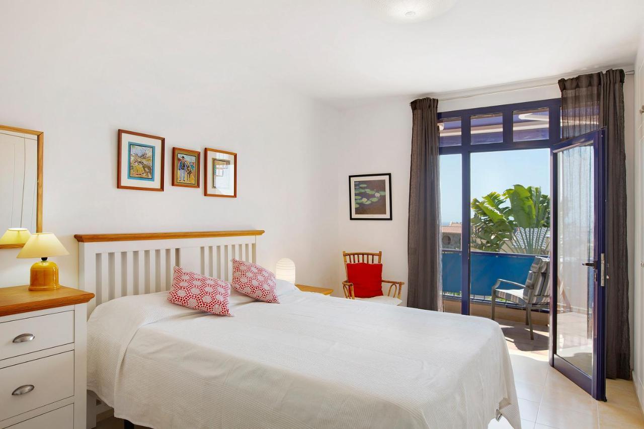 Free Airport Shuttle And Parking Villa San Bartolome de Tirajana  Exterior photo